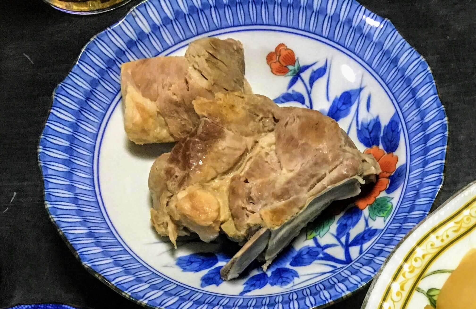 奄美大島の郷土料理・塩豚（ワンフネ）
