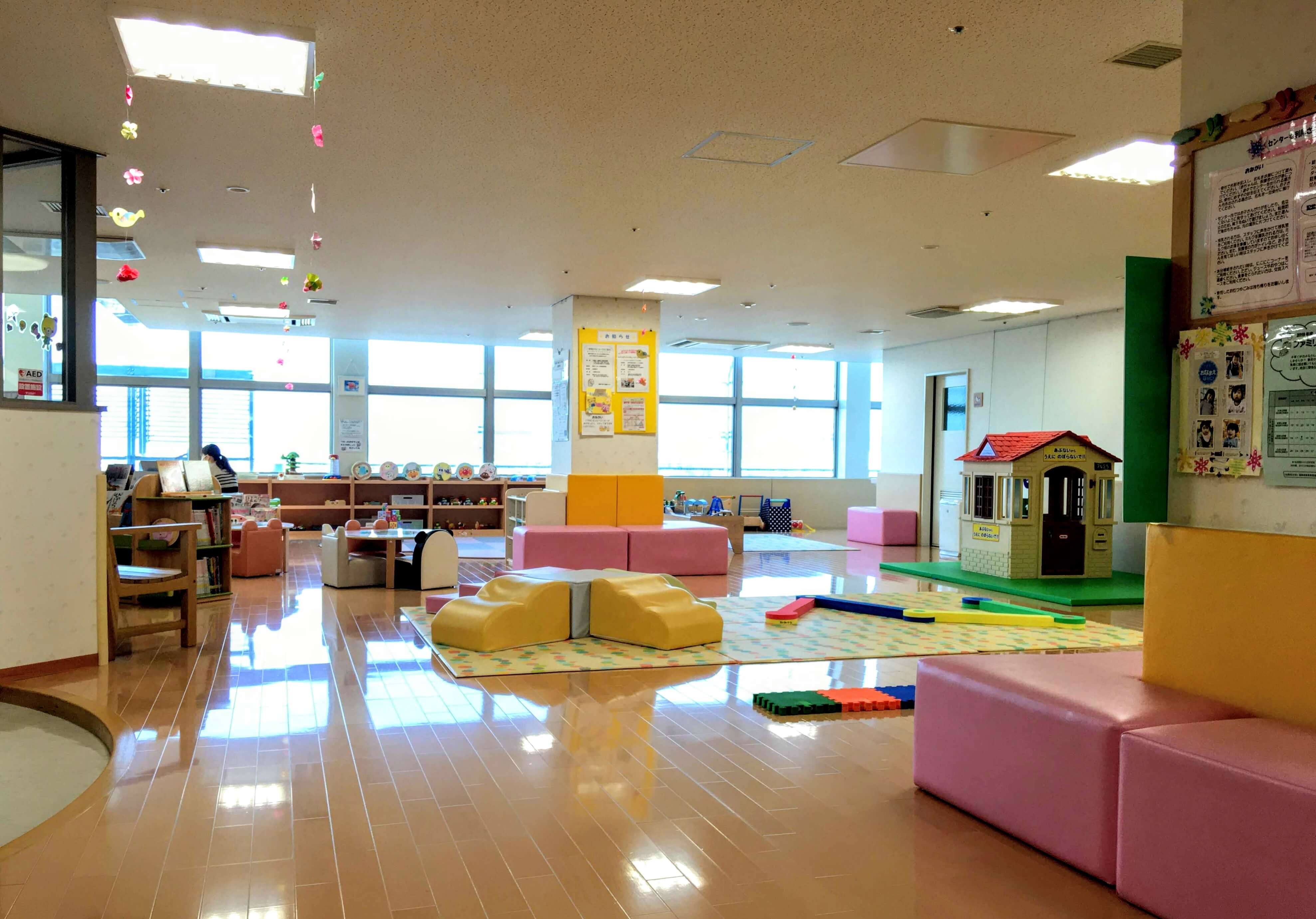 富山県高岡市に移住、快適な子育て支援センター